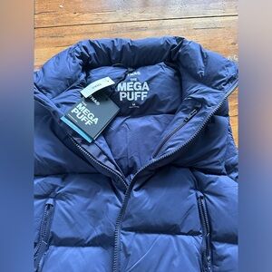 ARITZIA TNA navy “ MEGA PUFF” puffer vest *new with tags*